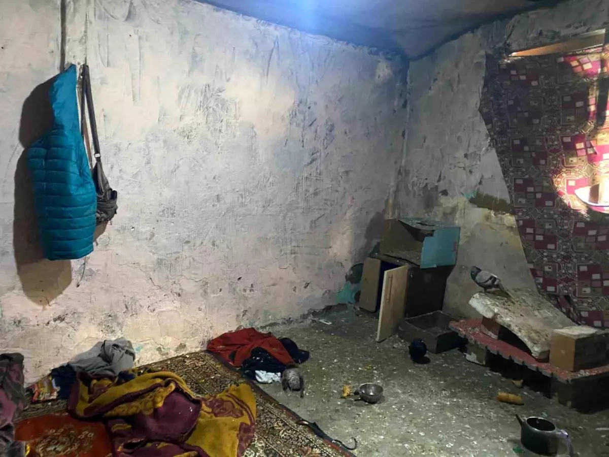 Kümeste yaşamaya mahkum edilen çocuklar kurtarıldı