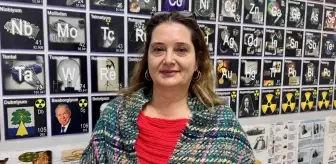 Nefes borusuna plastik parçası kaçan öğrenciyi öğretmeni Heimlich manevrasıyla kurtardı