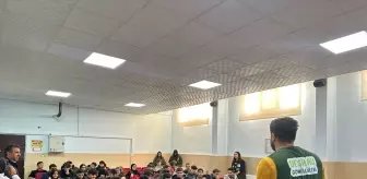 Tokat'ta Yeşilay tarafından lise öğlencilerine teknoloji ve farkındalık eğitimi verildi