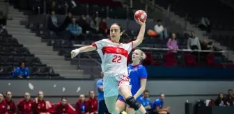 A Milli Kadın Hentbol Takımı, hazırlık maçında Slovakya'ya yenildi