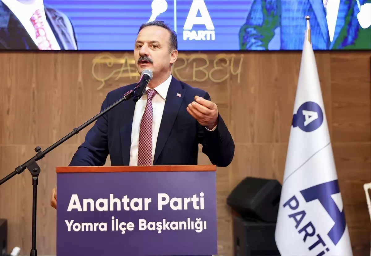Anahtar Parti Genel Başkanı Ağıralioğlu, Trabzon'da halk buluşmasına katıldı