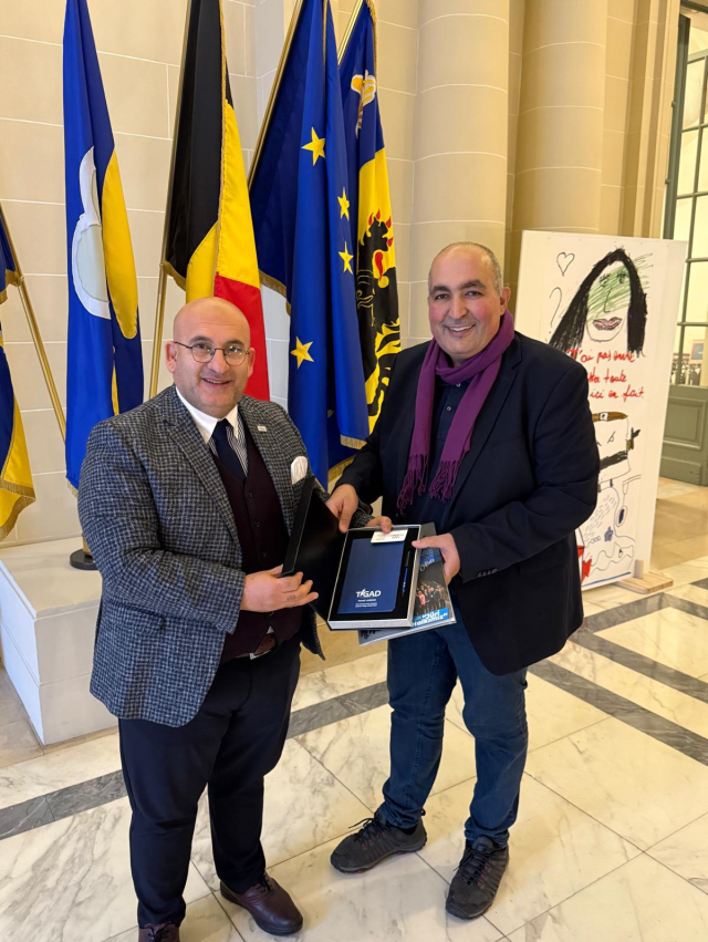 Belçika'da 17 Aydır Süren Hükümet Krizi: Ahidar'a 'Görüşlerinden Vazgeç, Bakanlık Verelim' Baskısı Belçika'da 17 Aydır Süren Hükümet Krizi: Ahidar'a 'Görüşlerinden Vazgeç, Bakanlık Verelim' Baskısı