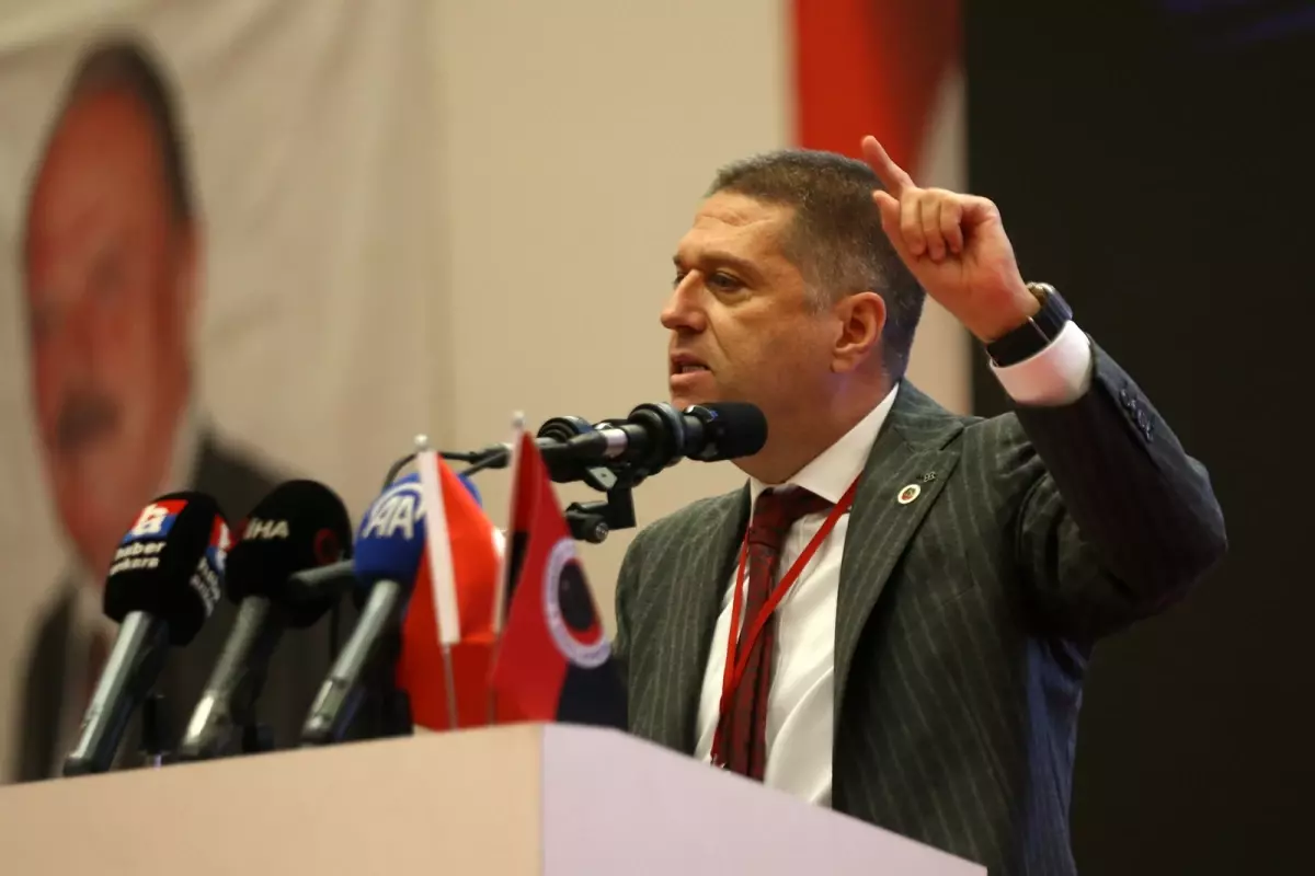 Gençlerbirliği'nde yeni başkan Arda Çakmak oldu