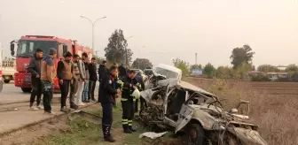 Hatay'da minibüsle çarpışan otomobildeki 2 kişi yaralandı