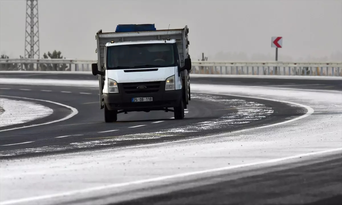 Kars'ta soğuk hava etkili oluyor