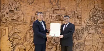 NEVÜ'ye 'Beslenme Dostu ve Fiziksel Aktiviteyi Destekleyen İş yeri Belgesi' verildi