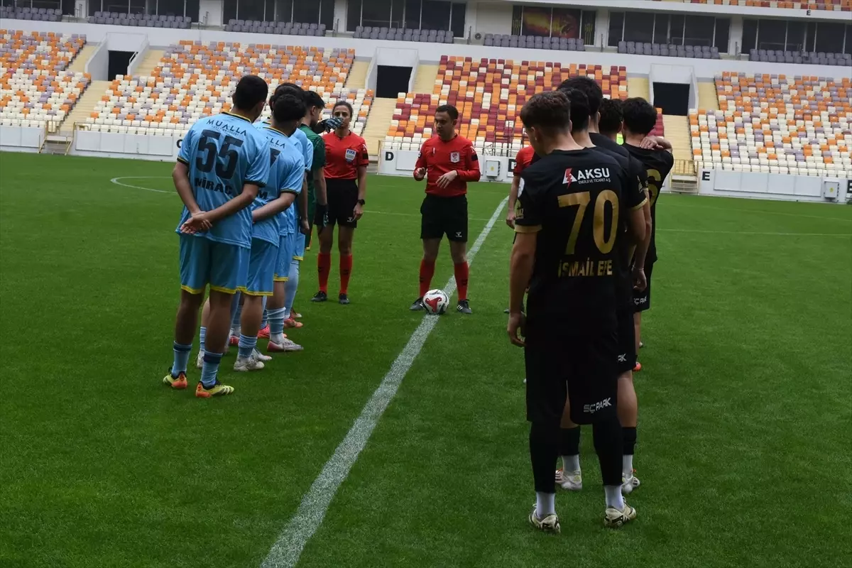 Yeni Malatyaspor yeterli oyuncuyla sahaya çıkmadığı için Isbaş Isparta 32 FK maçı iptal edildi