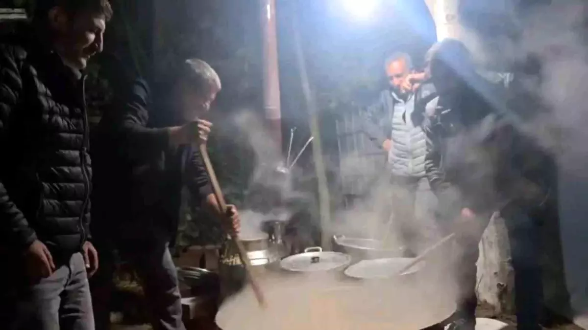 Ağrı'nın geleneksel Halise lezzeti Edirne'de ilgi gördü