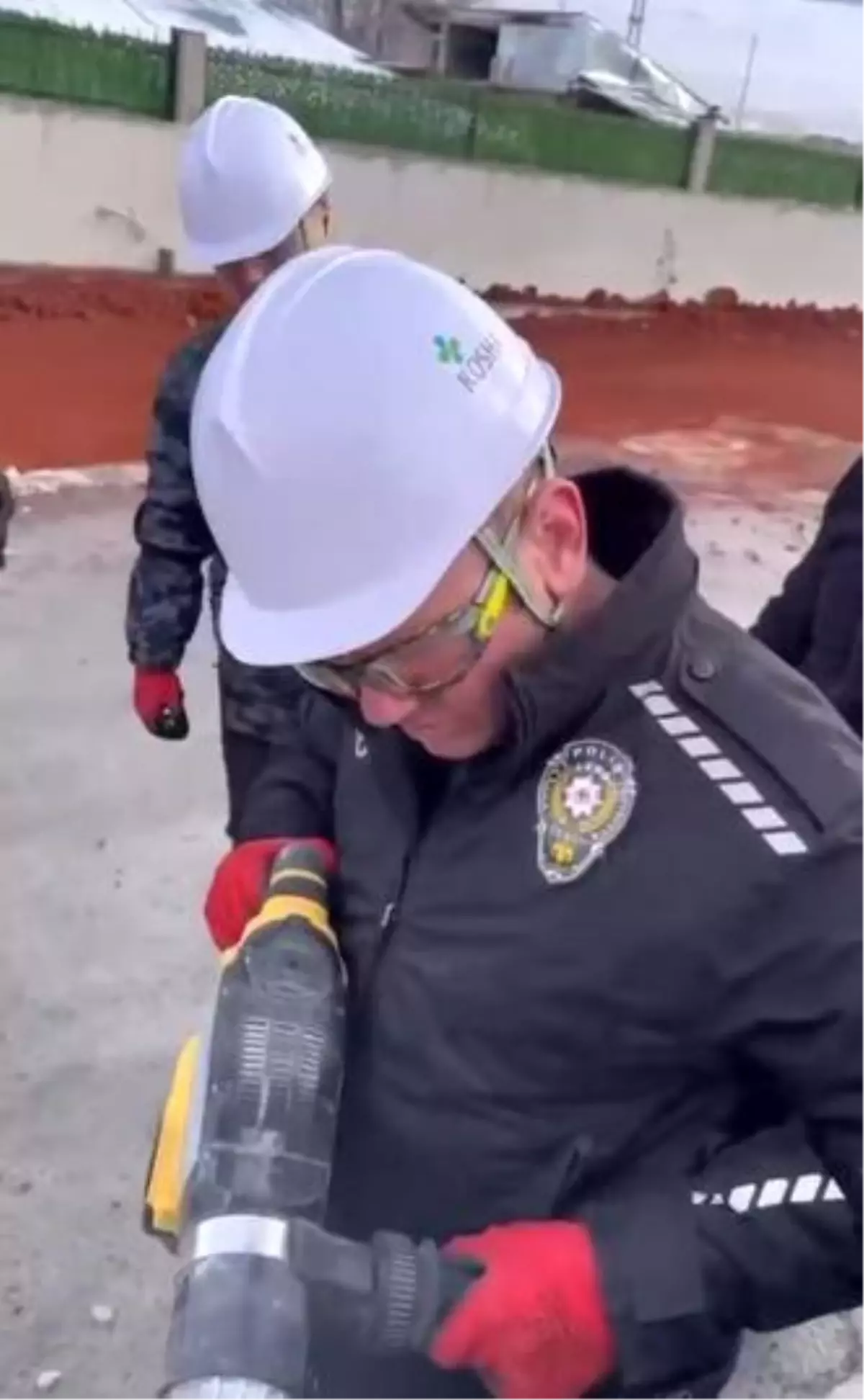 Çevik kuvvet polisine 'Enkazda Arama ve Kurtarma Temel Eğitimi'