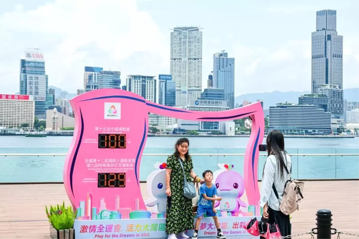 Çin'in Hong Kong Bölgesine Gelen Turist Sayısı Yüzde 12 Artışla 45 Milyona Yükseldi