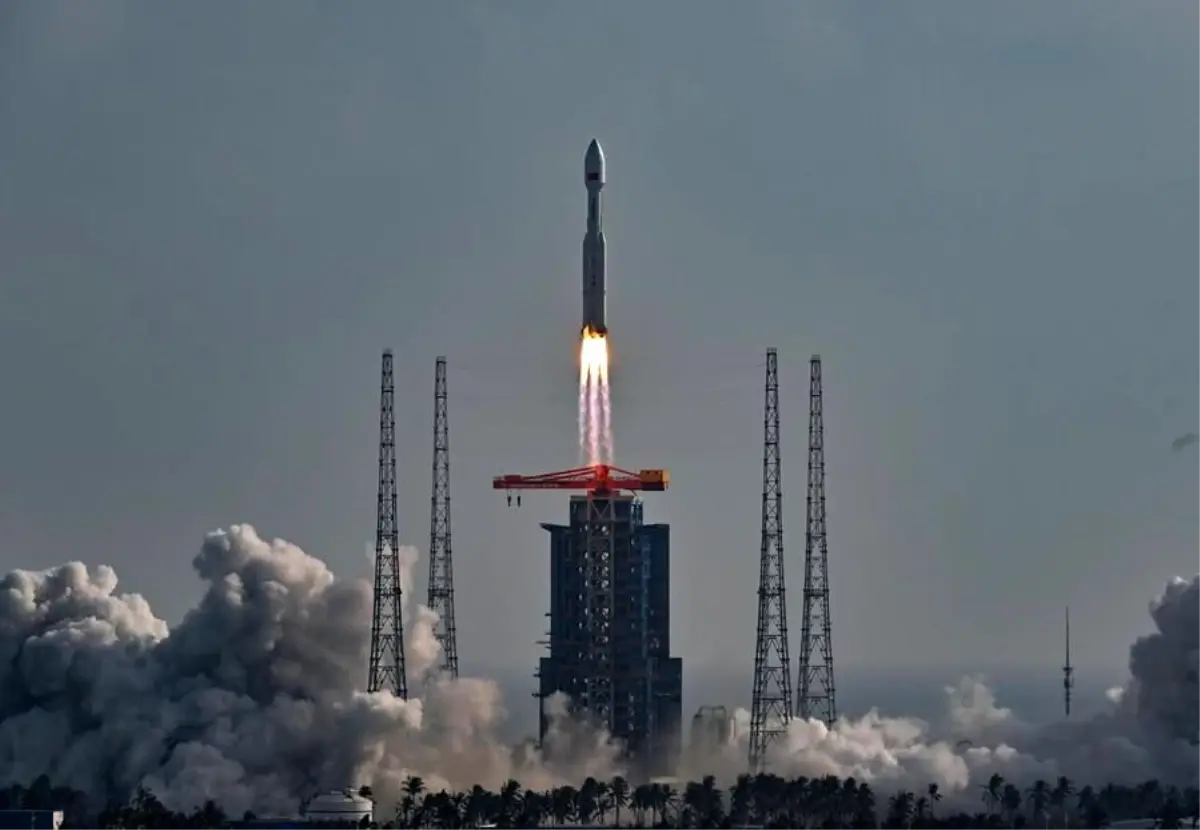 Çin Yeni Bir İnternet Uydu Grubunu Uzaya Gönderdi