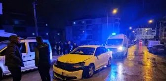 Çorum'da ehliyetsiz sürücünün karıştığı kazada 3 araçta hasar oluştu