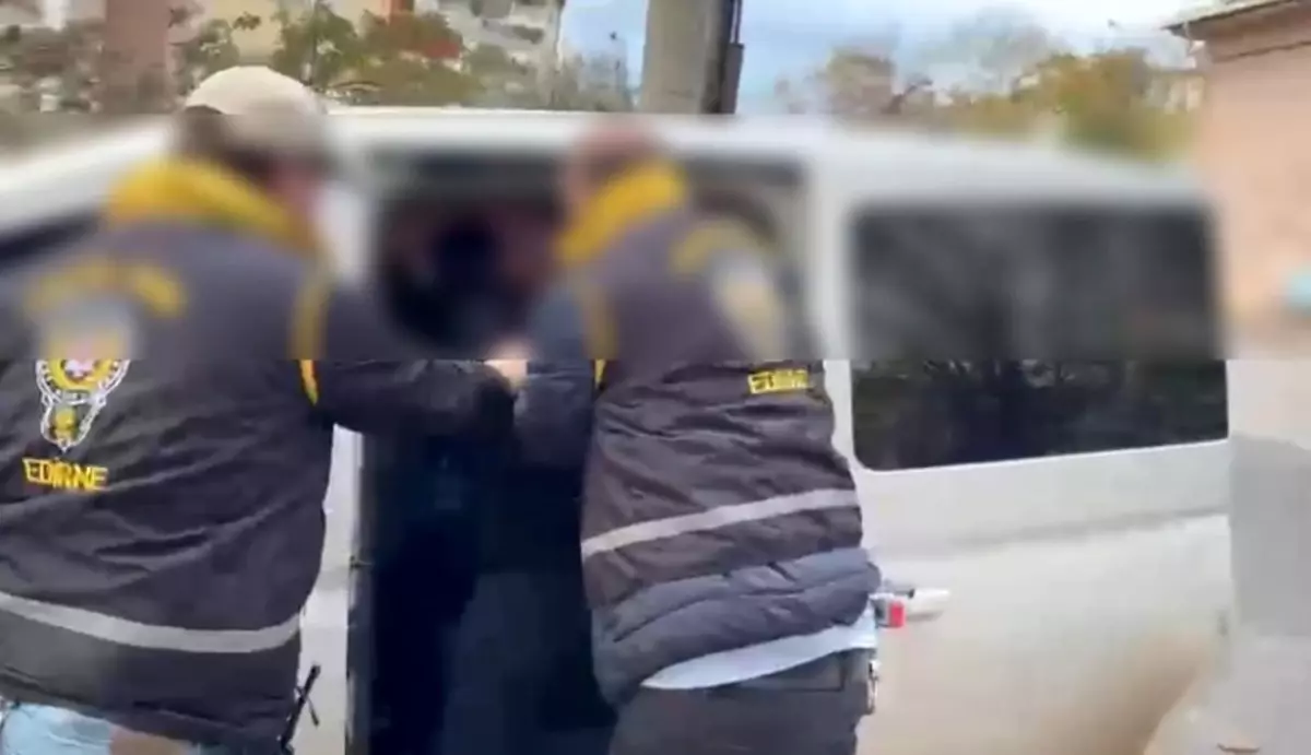 Edirne'de 41 yıl kesinleşmiş hapis cezası bulunan firari operasyonla yakalandı