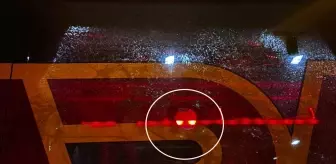 Galatasaray otobüsüne taşlı saldırı