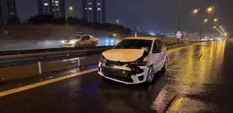 Kağıthane'de 7 aracın karıştığı zincirleme trafik kazasında 2 kişi yaralandı