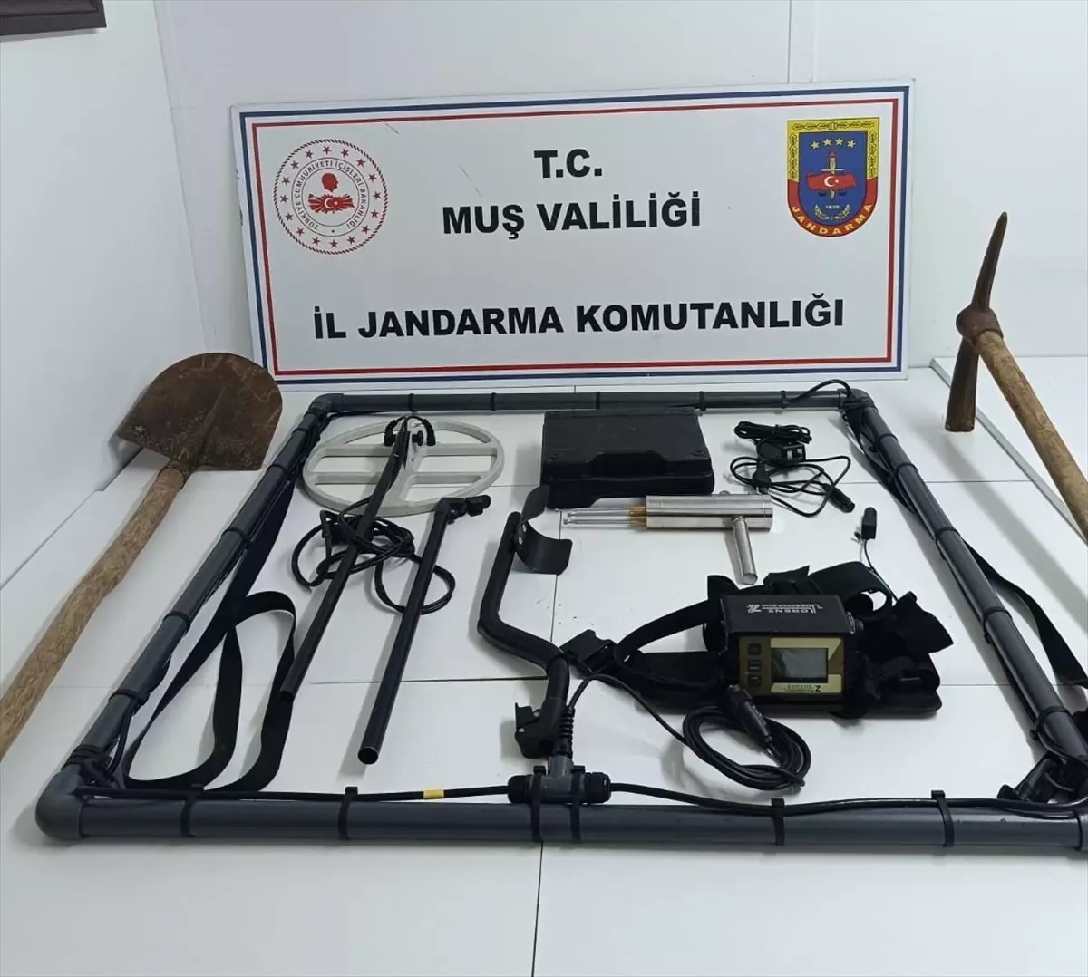 Muş'ta kaçak kazı yapan 4 şüpheli suçüstü yakalandı