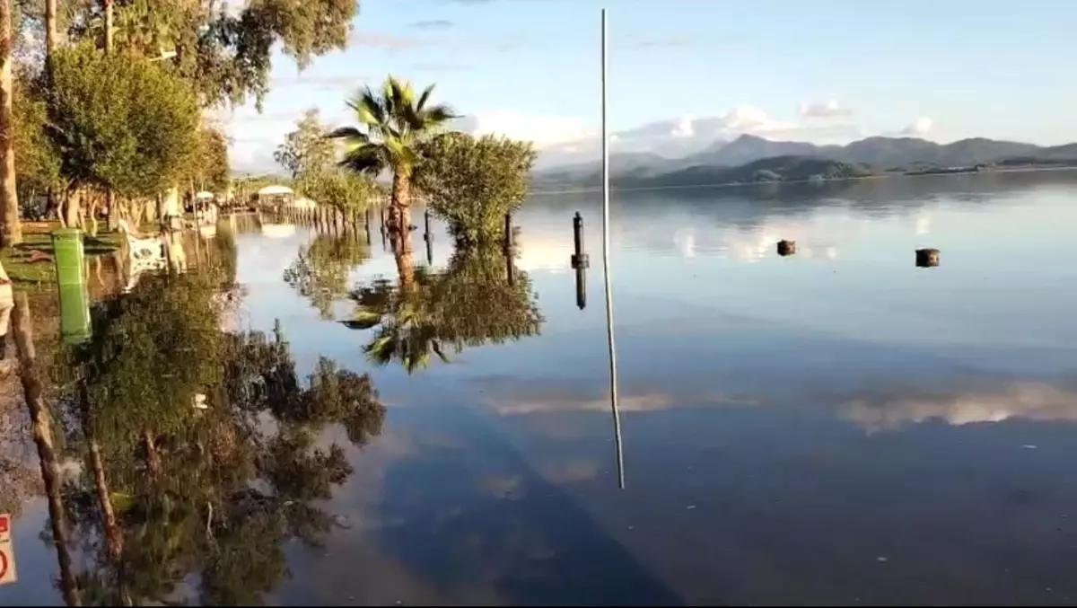 Nam Nam ve Yuvarlak Çayı'nın taşıdığı sular Köyceğiz Gölü'nü taşırdı