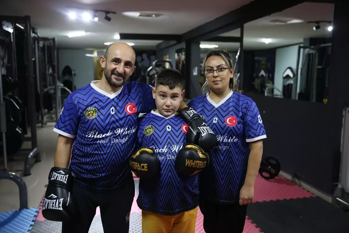 Özel birey Alptuğ Ali'nin mutluluğu için ailece spora başladılar