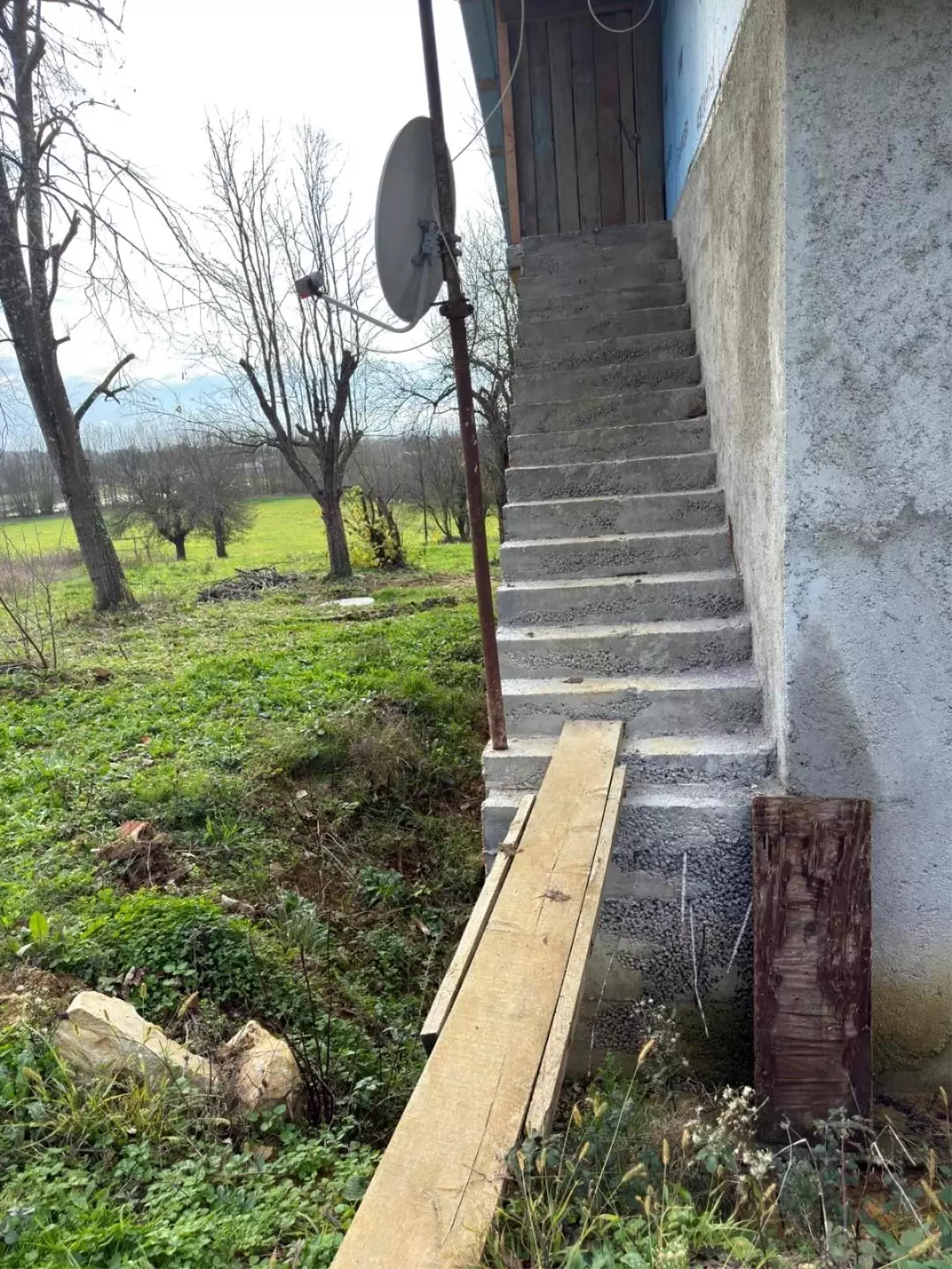 Sakarya'da merdivenden düşen şahıs yaralandı