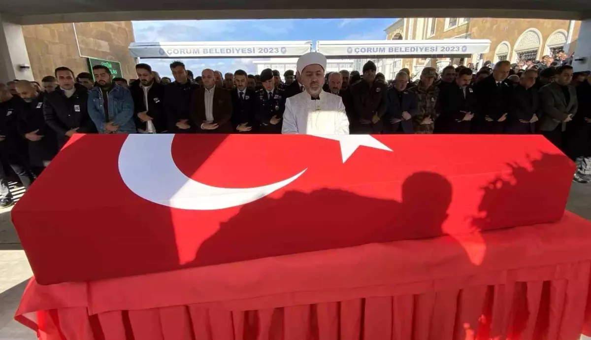Hayatını kaybeden Çorumlu üsteğmen son yolculuğuna uğurlandı
