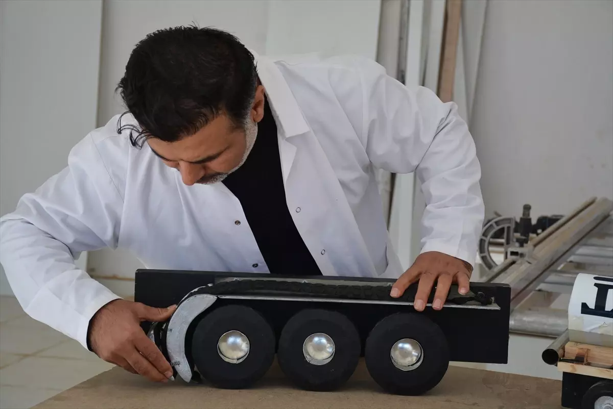 Şırnaklı marangoz, olası kazalara karşı ağır tonajlı araçları durdurabilecek fren sistemi geliştirdi