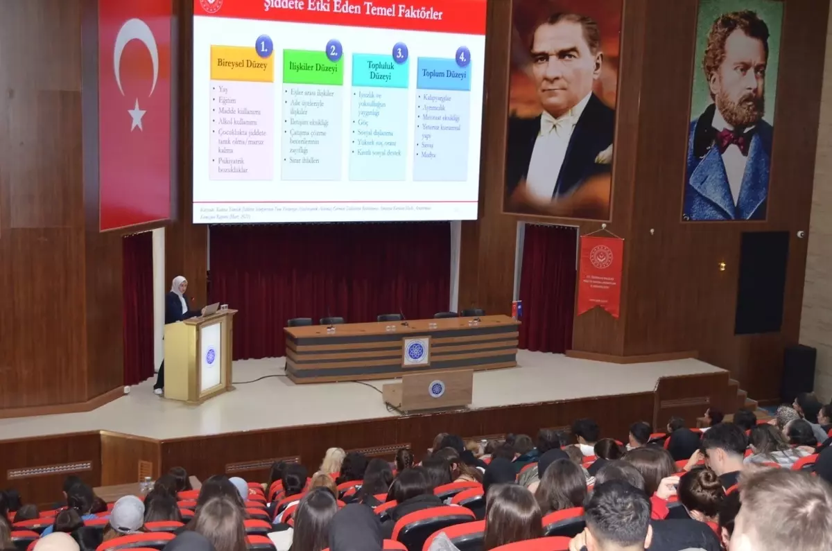 Tekirdağ'da 'Şiddete Karşı Sıfır Tolerans' konulu seminer düzenlendi