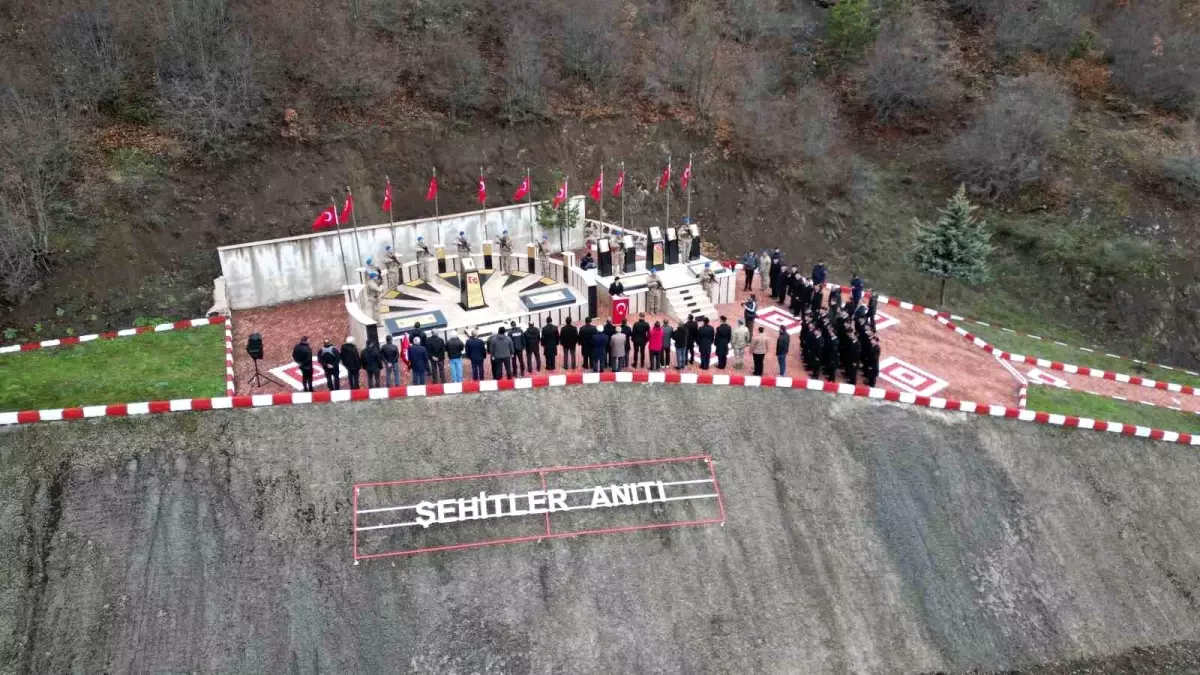 Tokat'ta 16 yıl önceki terör saldırısında şehit olan 7 asker anıldı