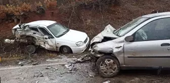 Tokat'ta iki otomobilin çarpıştığı kazada 1 kişi öldü, 2 kişi yaralandı