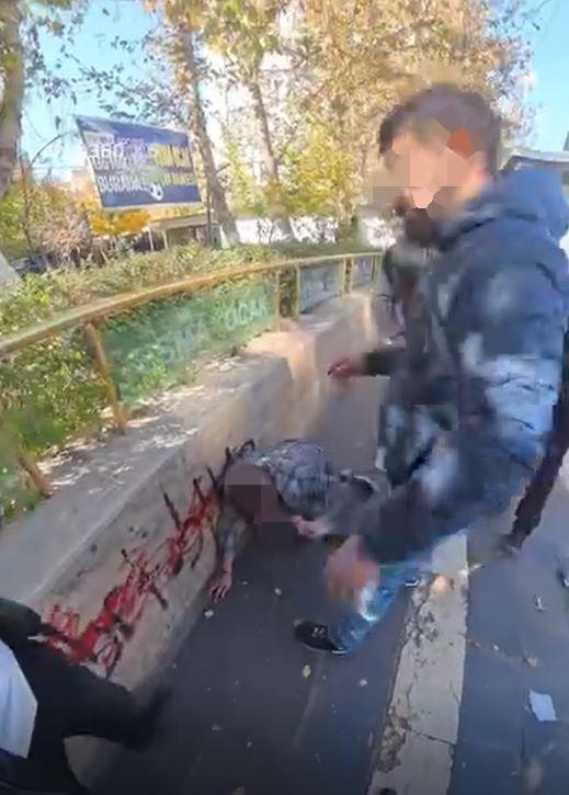 He first beat the person who messaged his aunt to arrange a meeting, then shot him