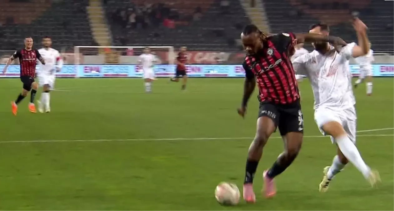 Arca Çorum FK, Atko Grup Pendikspor'u 2-0 mağlup etti