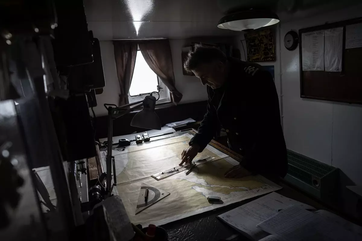 Denizleri koruma mücadelesinin 'görünmeyen' gücü bilimsel araştırma gemisi mürettebatı