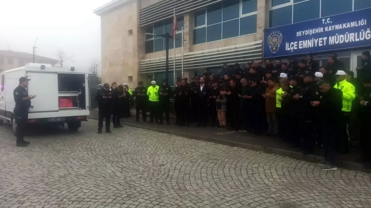 Kalp krizi geçiren polis memuru hayatını kaybetti