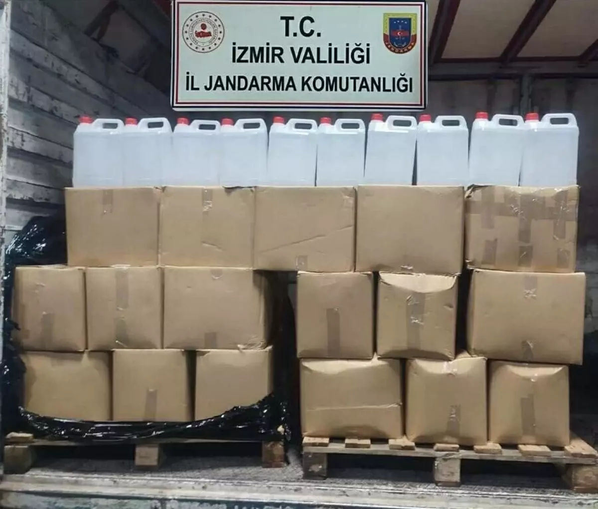 Kamyonette 860 litre etil alkol ele geçirildi