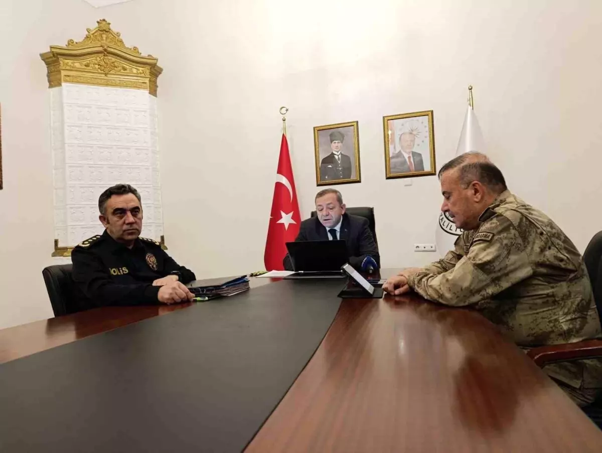 Kars'ta Kasım ayı asayiş ve güvenlik toplantısı yapıldı