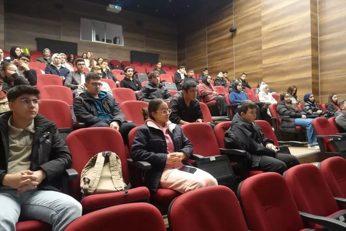 Kayseri'de Genç KAYMEK Matematik Kampı başladı