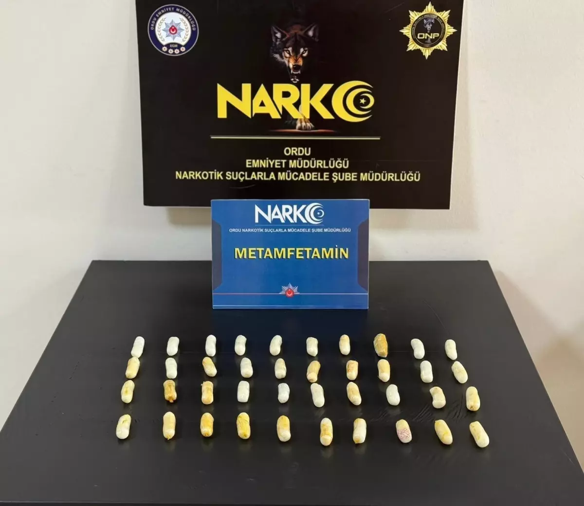 Ordu'da 2 Yabancı Uyruklu Şüphelinin Midesinden 407 Gram Metamfetamin Çıktı