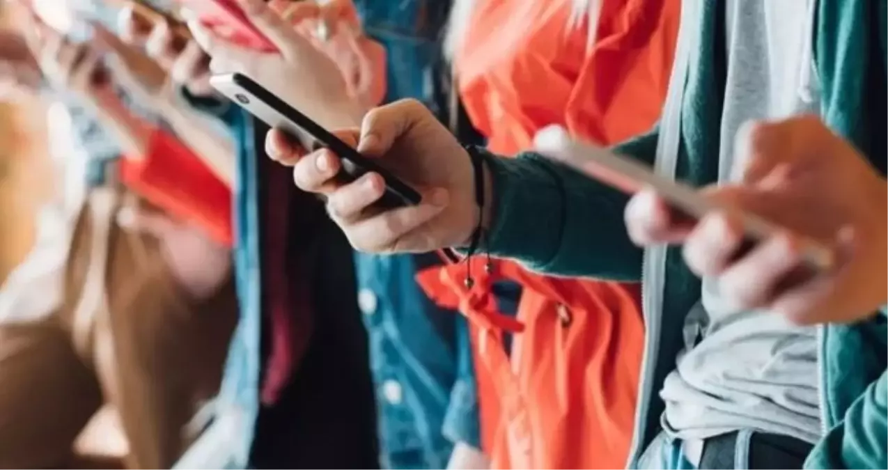 Öğrenciye ÖTV'siz telefon Meclis'te kabul edildi mi? Öğrenciye ÖTV'siz akıllı telefon şartları nedir, hangi modellerde geçerli?