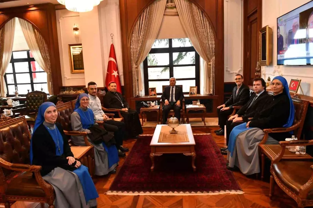 Santa Maria Katolik Kilisesi Episkoposu Antuan Ilgıt'tan Vali Yıldırım'a ziyaret