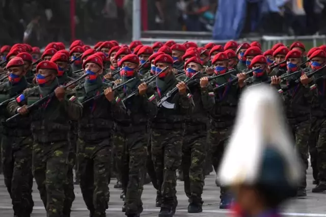Venezuela incorpora 5,600 nuevos soldados a su ejército ante amenazas de EE. UU.