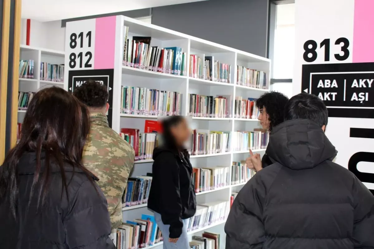 Suça sürüklenen çocuklar kütüphanede yeni hikayeler keşfetti