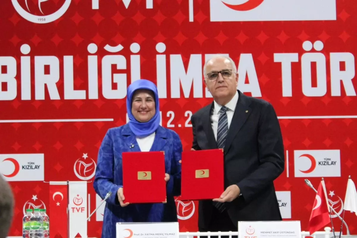 Türk Kızılay ve Türkiye Voleybol Federasyonu iş birliği protokolü imzaladı