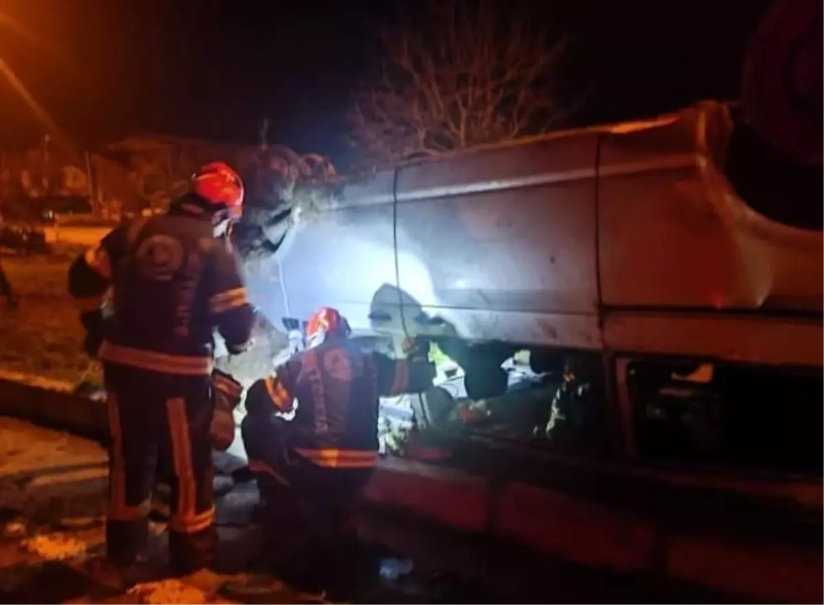 Yoldan çıkan otomobil ters döndü; 1 yaralı