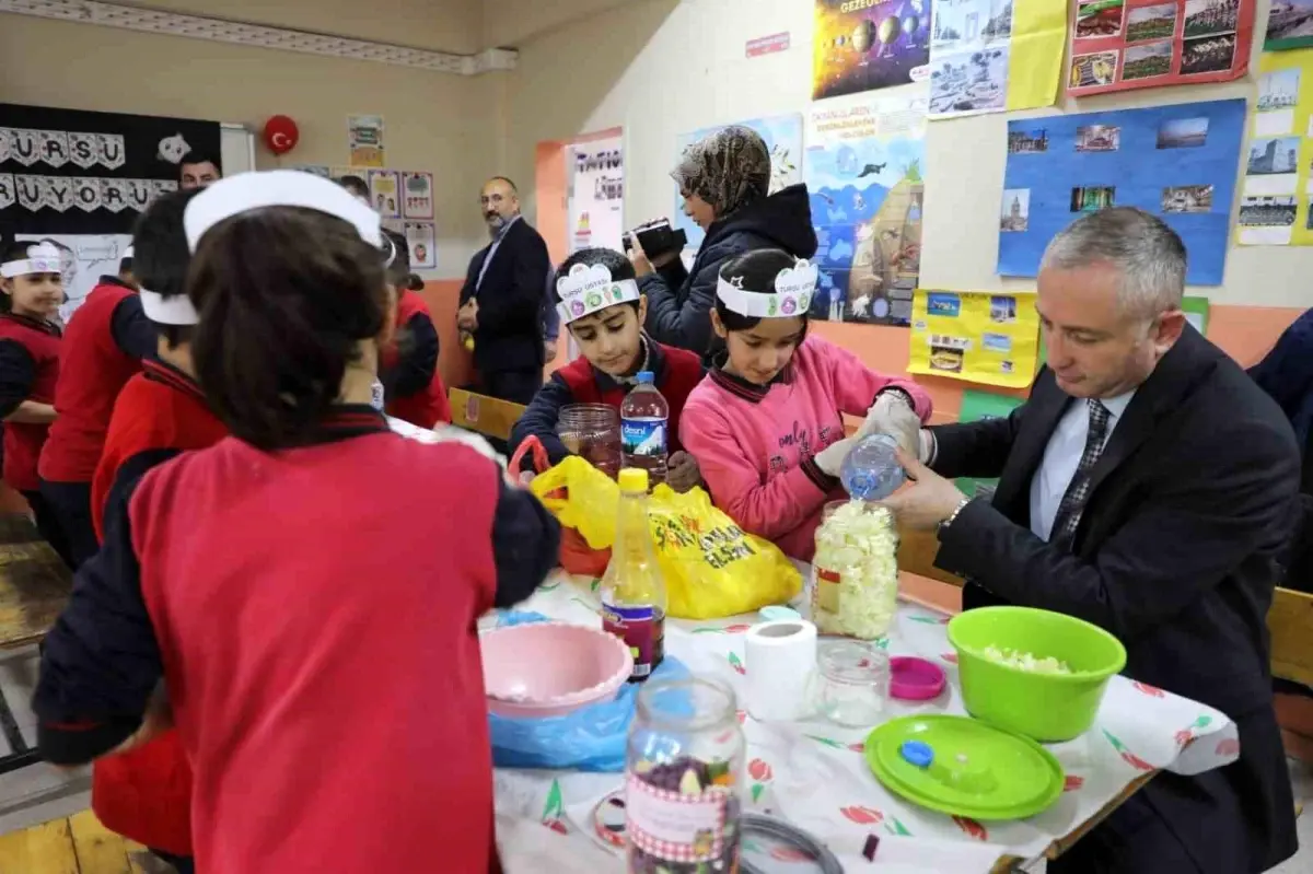 Ağrı'da öğrenciler günlük yaşam becerilerini atölyelerde öğreniyor
