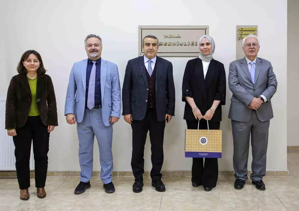 Atatürk Üniversitesi Öğretim Üyesi Prof. Dr. Rabia Meryem Yılmaz, 2025 yılı üstün başarılı genç bilim insanı ödülüne layık görüldü