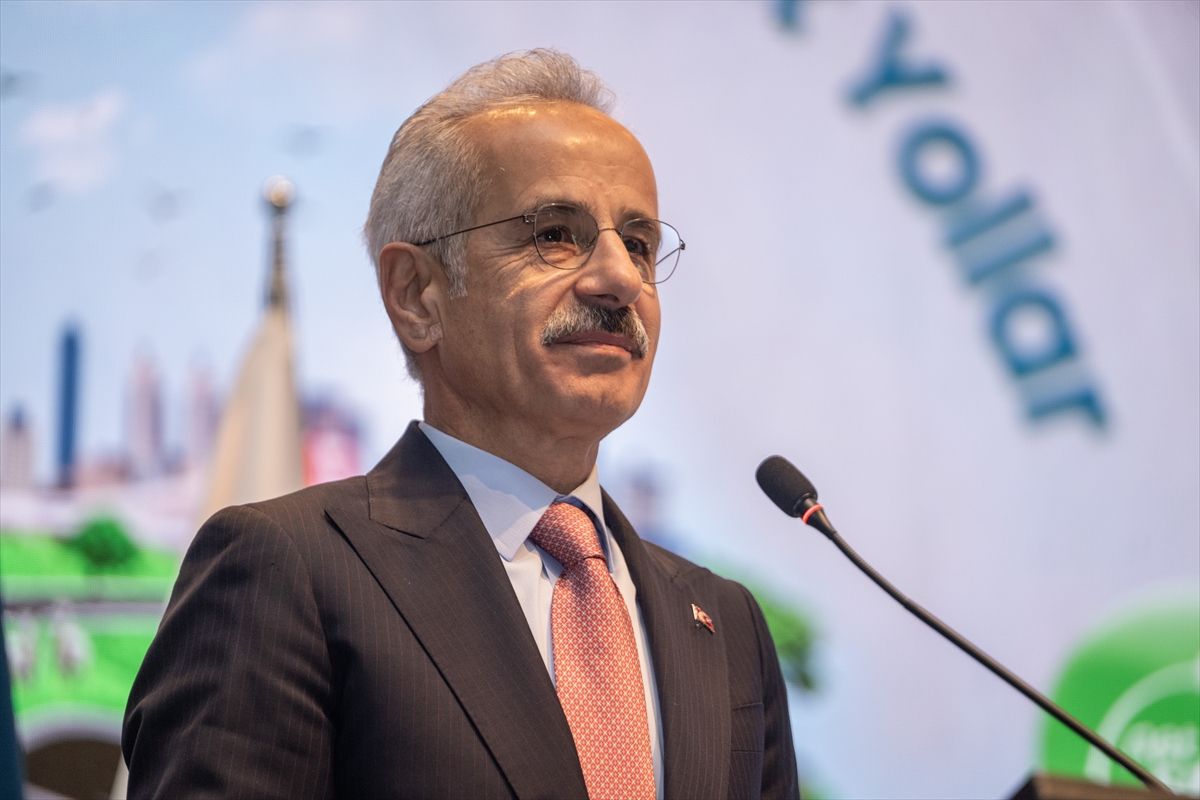 Bakan Uraloğlu, 9. Ulusal Asfalt Sempozyumu ve Sergisi'nde konuştu Açıklaması