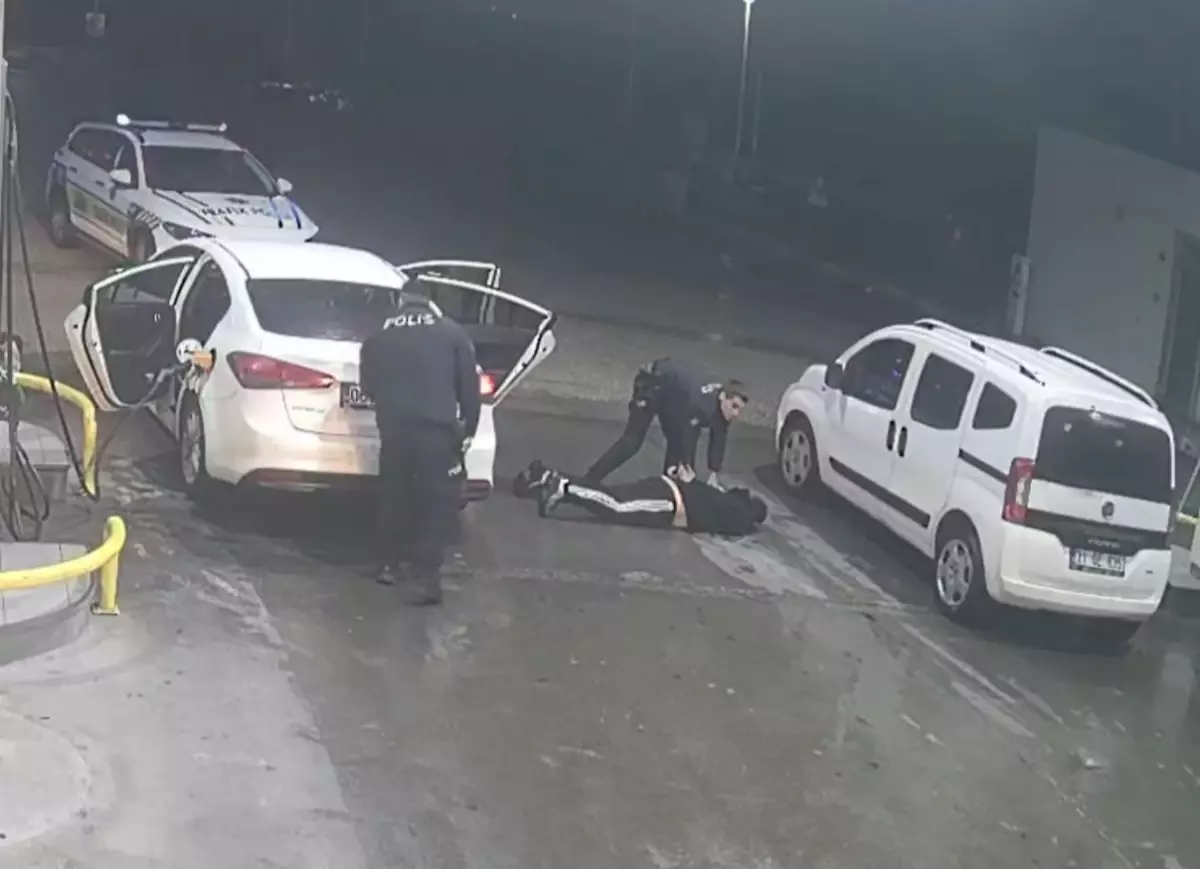 Çalıştığı iş yerinde soygun planlayıp, mağdur süsü veren çalışan ve işbirlikçileri yakalandı