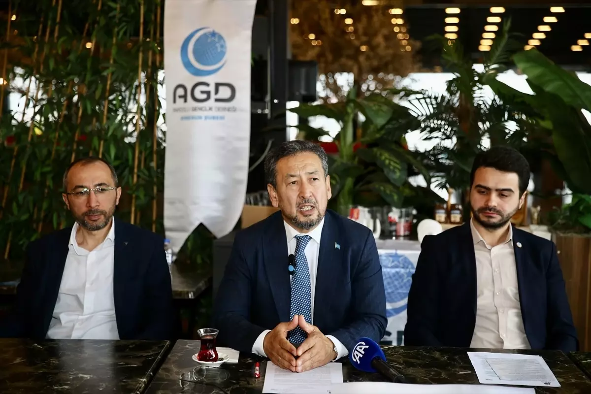 Doğu Türkistan Milli Meclisi Başkanı Tümtürk, Giresun'da