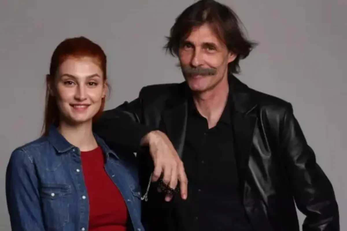 Erdal Beşikçioğlu'nun kızını bir görün! Kombiniyle galaya damga vurdu