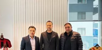 İmaj Altyapı Vanspor'da teknik direktörlük görevine Osman Zeki Korkmaz getirildi