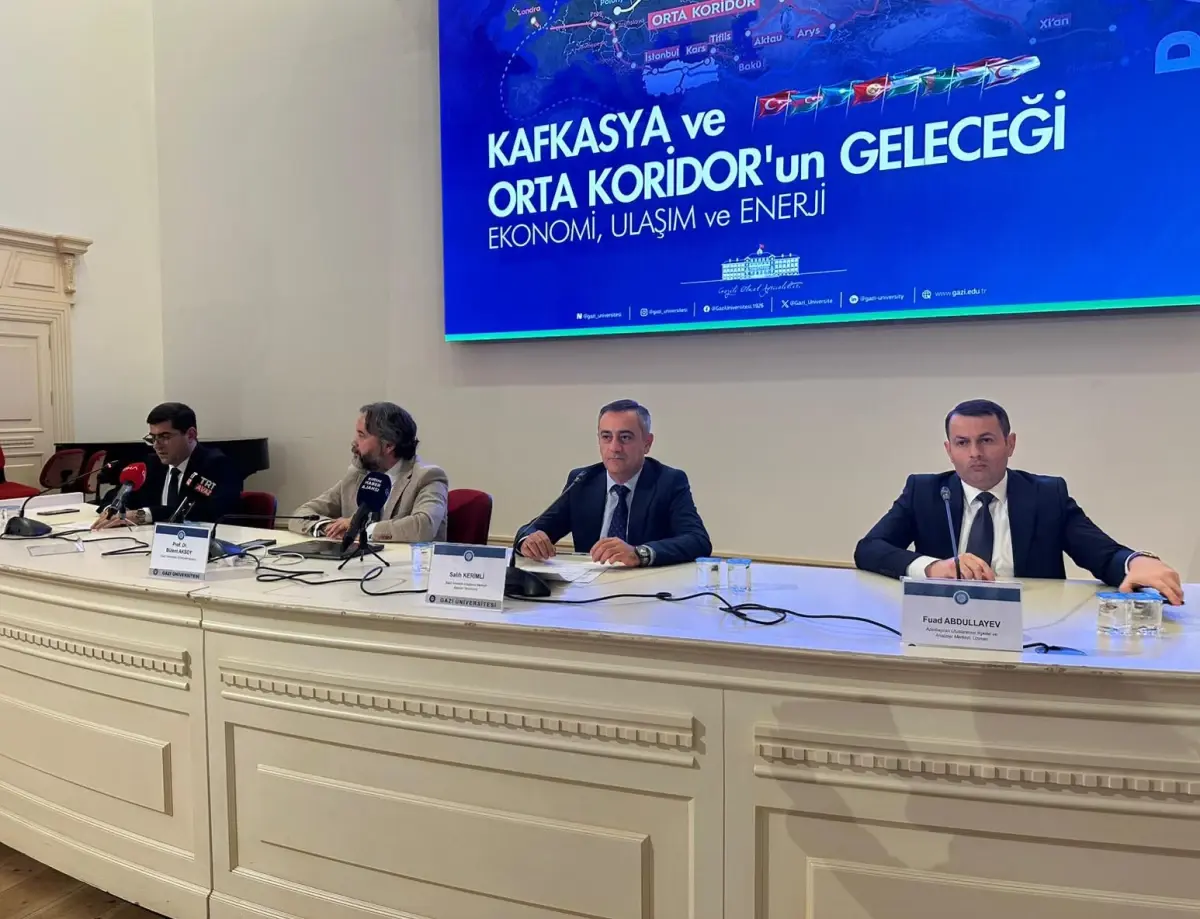 'Kafkasya ve Orta Koridor'un Geleceği' paneli Ankara'da gerçekleştirildi